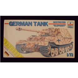 ESCI ERTL - 1/72 Scale German "Elephant" Destroyer Unbuilt Model Kit in Original Packaging. Comes as