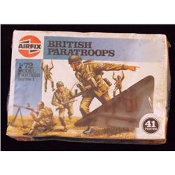 Airfix - 1/72 Scale British Paratroops  Model Figu Scale Model Figures in Original Packaging. Comes 