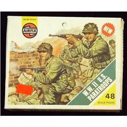 Airfix - HO/OO Scale WWII U.S. Paratroops Model Fi Scale Model Figures in Original Packaging. Comes 