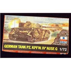 ESCI 1/72 Scale German Tank PanzerKampfwagen IV au Unbuilt Model Kit in Original Packaging. Comes as