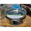 Image 1 : Lot of 4 new Foxrun spring form bake pans