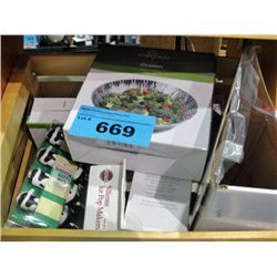 Lot of assorted new kitchen gadgets