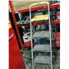 Image 1 : Painters step ladder