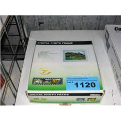Digital photo frame
