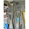 Image 1 : 4 pairs of crutches