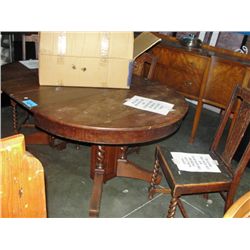 Early 1900s oak split base barley twist dining