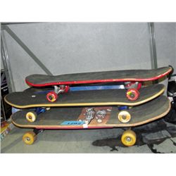 Lot of assorted skateboards