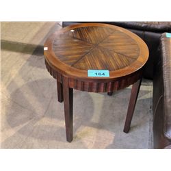 Round end table