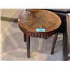 Image 1 : Round end table