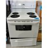 Image 1 : Frigidaire white stove