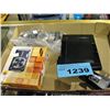 Image 1 : 2 digital cameras and a digital photo frame