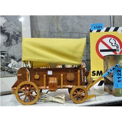 Wooden wagon lamp
