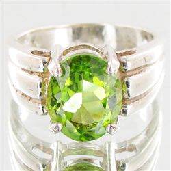 25.55twc Natural Peridot Sterling Ring (JEW-4017)