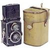 Image 1 : "Rolleiflex 4 x 4" mit grüner Kameratasche, 1931