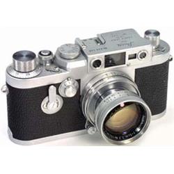 "Leica IIIg" mit "Summicron 2/5 cm", 195