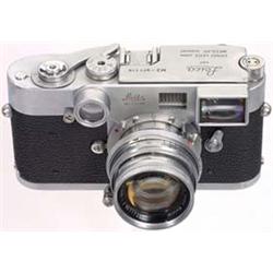 "Leica M2" mit "Summicron 2/5 cm", 195