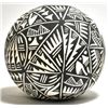Image 3 : Acoma Pueblo Spheroid Etched Pottery - Jae