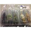 Image 2 : LOT OF 5 STAR WARS FIGURES AND SPEEDER BIKE