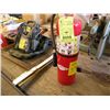 Image 1 : Fire extinguisher