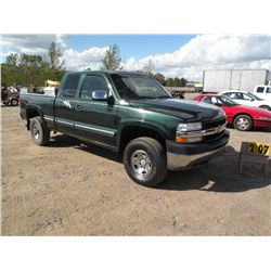 2002 Chev 3/4 ton extended cab, short box -Prior Salvage 1GCHK29U72E238657