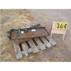 Skid loader bucket swivel
