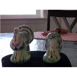 SET OF TURKEY SALT AND PEPPER SHAKERS    VINTAGE