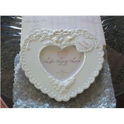 LIFE LONG LOVE BY ENESCO  HEART AND ROSES PICTURE FRAME  NIB