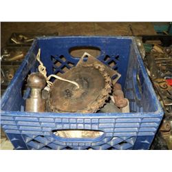 BOX: SAW BLADES & WRENCHES