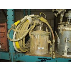 BINKS 2 GALLON PAINT CAN W/ NOZZLE