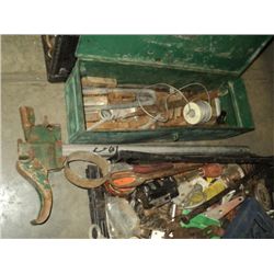 METAL TOOL BOX W/ MISC TOOLS