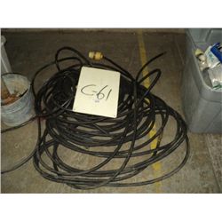 LOT: HEAVY DUTY EXTENSION CORD & AIR HOSES