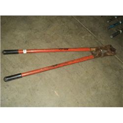 LARGE SET OF BOLT CUTTERS