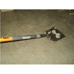 RIDGID FIBER GLASS HANDLED SQUARE BLADE SHOVEL