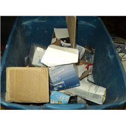 RUBBERMAID TUB: ASST BULBS & FIXTURE