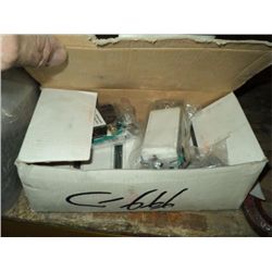 BOX: TOGGLE LIGHT SWITCHES