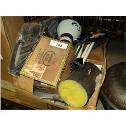 BOX: TOOL STOCK, KEYBOARD & LIGHT