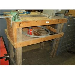 CUSTOM WOOD WORKBENCH W/ BENCH VISE