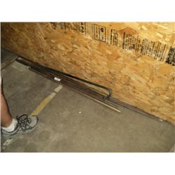 LOT: METAL STAKES & PRY BARS