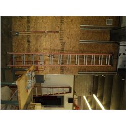 LOUISVILLE 24' FIBERGLASS EXTENSION LADDER