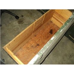 WOOD FOOT LOCKER CHEST