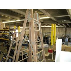 8' FOLDING LADDER