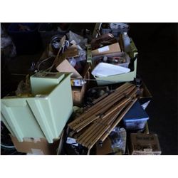 PALLET: CLEANERS, WIRES, LIGHTS,BUNGEE CORDS