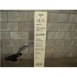 WOOD TRIM & SHOP LIGHT BULBS