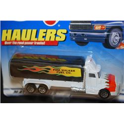 1998 Mattel Hot Wheels Inc. Haulers Over The Road Power Trucks! Fire Walker Fuel Co. Truck; EST. $10