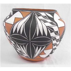 Acoma Traditional Polychrome Pottery