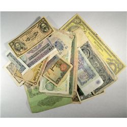 FORIEGN CURRENCY LOT, 25 PIECES OF CURRENCY IN DIFFERENT DENOMINATIONS & NATIONS