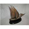 Image 1 : VITORLÁS HAJÓ Ezüst, festett fa talpazaton, XIX. sz. vége, bruttó: 185 g 30000 183...