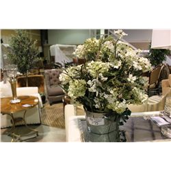 TABLE TOP EVERGREEN FLOWER