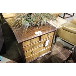 FERGUSON COPELAND 5 DRAWER ENGLISH COUNTRY CHEST