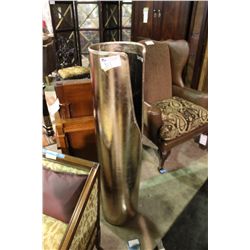 DANDY ZIPPER CONTEMPORARY LEATHER VASE